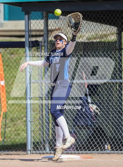 Thumbnail 3 in Eagle vs Skyview (IHSAA 5A State Tournament) photogallery.