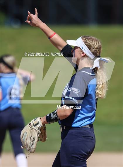 Thumbnail 3 in Eagle vs Skyview (IHSAA 5A State Tournament) photogallery.