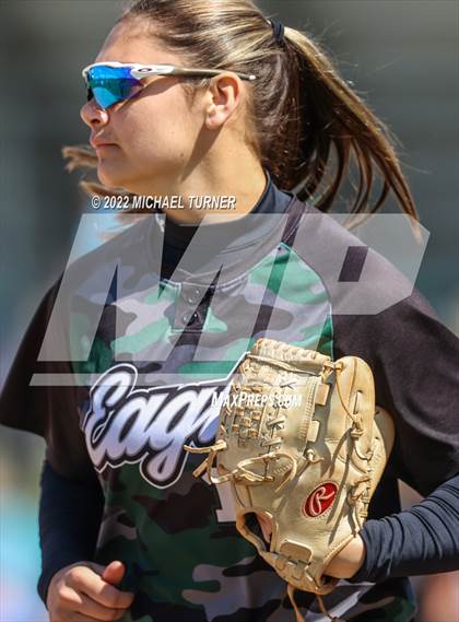 Thumbnail 2 in Eagle vs Skyview (IHSAA 5A State Tournament) photogallery.
