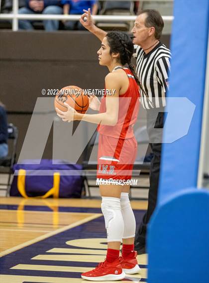 Thumbnail 1 in Sterling City vs. Hermleigh (UIL 1A Regional Semifinal) photogallery.
