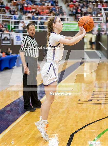 Thumbnail 3 in Sterling City vs. Hermleigh (UIL 1A Regional Semifinal) photogallery.