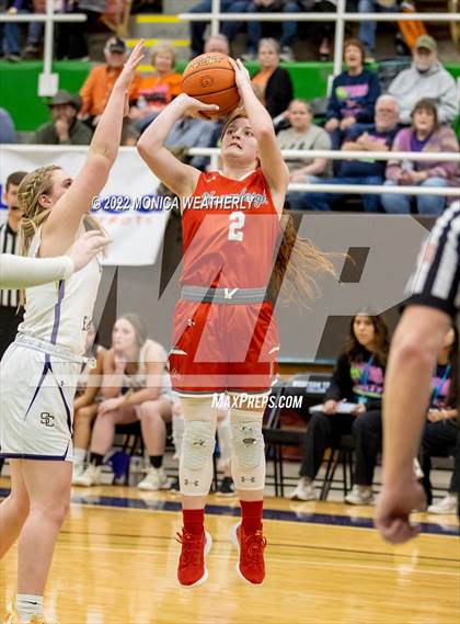 Thumbnail 2 in Sterling City vs. Hermleigh (UIL 1A Regional Semifinal) photogallery.