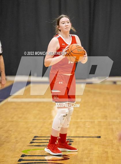 Thumbnail 2 in Sterling City vs. Hermleigh (UIL 1A Regional Semifinal) photogallery.