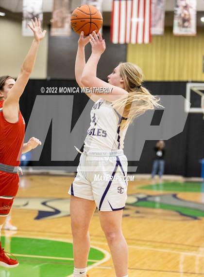 Thumbnail 3 in Sterling City vs. Hermleigh (UIL 1A Regional Semifinal) photogallery.