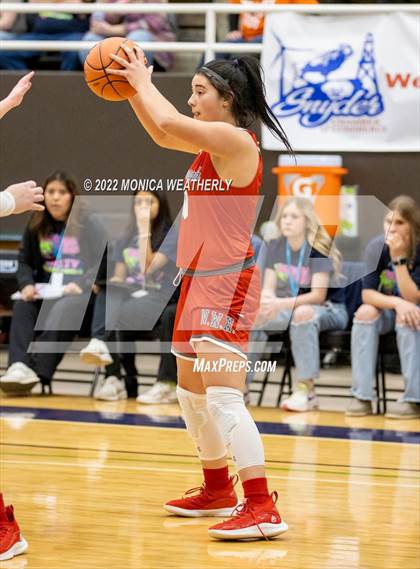 Thumbnail 2 in Sterling City vs. Hermleigh (UIL 1A Regional Semifinal) photogallery.