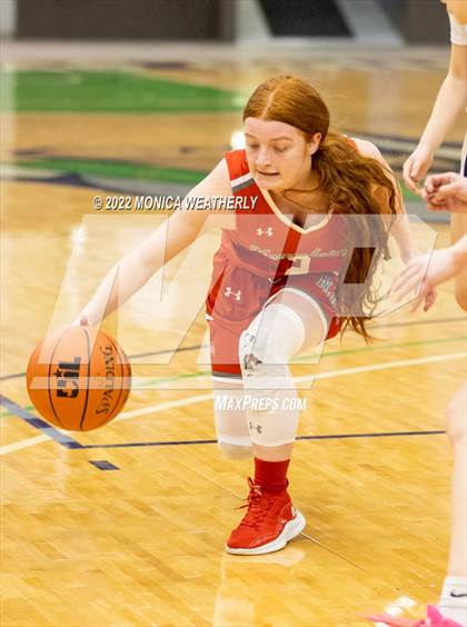 Thumbnail 3 in Sterling City vs. Hermleigh (UIL 1A Regional Semifinal) photogallery.
