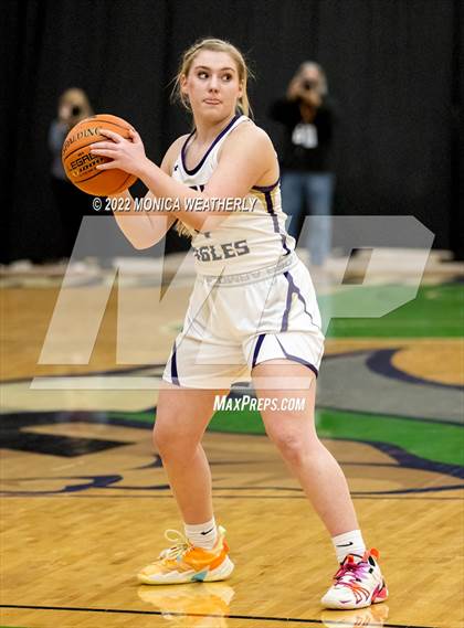 Thumbnail 1 in Sterling City vs. Hermleigh (UIL 1A Regional Semifinal) photogallery.
