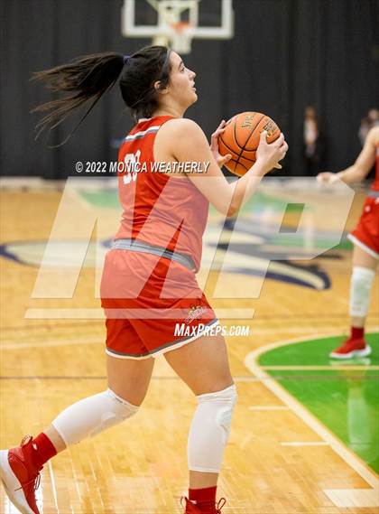 Thumbnail 2 in Sterling City vs. Hermleigh (UIL 1A Regional Semifinal) photogallery.