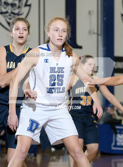 Thumbnail 1 in Nevada Union vs. Davis (Dorothy Speck Memorial) photogallery.