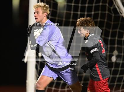 Thumbnail 3 in Cromwell vs. Somers (CIAC Class S Semifinal) photogallery.