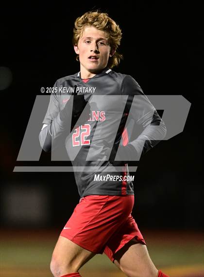 Thumbnail 1 in Cromwell vs. Somers (CIAC Class S Semifinal) photogallery.