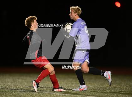 Thumbnail 2 in Cromwell vs. Somers (CIAC Class S Semifinal) photogallery.