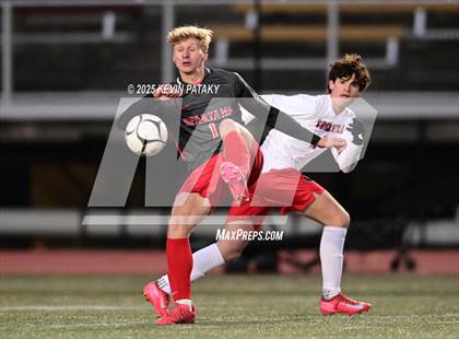 Thumbnail 3 in Cromwell vs. Somers (CIAC Class S Semifinal) photogallery.