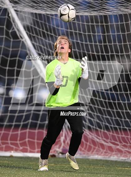 Thumbnail 2 in Cromwell vs. Somers (CIAC Class S Semifinal) photogallery.