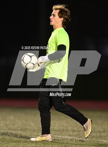 Thumbnail 2 in Cromwell vs. Somers (CIAC Class S Semifinal) photogallery.