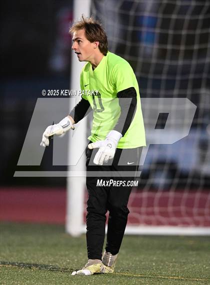 Thumbnail 2 in Cromwell vs. Somers (CIAC Class S Semifinal) photogallery.