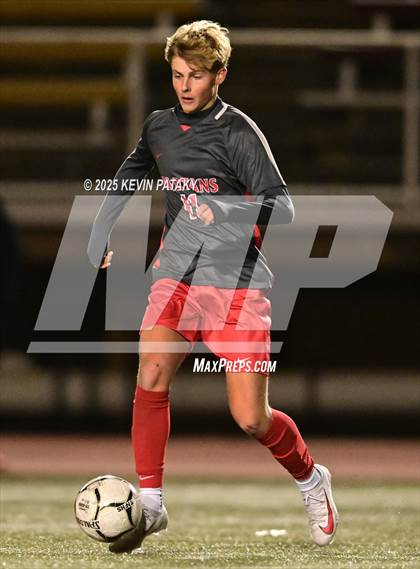 Thumbnail 2 in Cromwell vs. Somers (CIAC Class S Semifinal) photogallery.