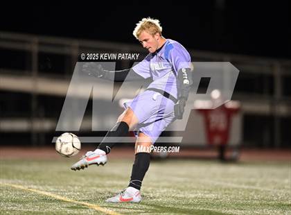 Thumbnail 2 in Cromwell vs. Somers (CIAC Class S Semifinal) photogallery.