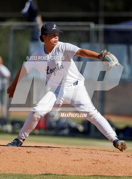Thumbnail 3 in Aquinas vs Loyola (CIF SS D4 Quarterfinal Playoff) photogallery.