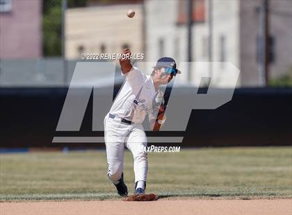Thumbnail 2 in Aquinas vs Loyola (CIF SS D4 Quarterfinal Playoff) photogallery.