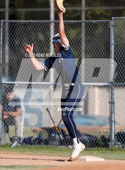 Thumbnail 1 in Aquinas vs Loyola (CIF SS D4 Quarterfinal Playoff) photogallery.