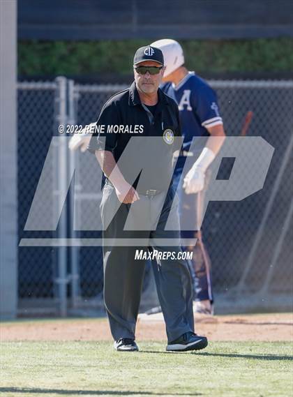 Thumbnail 3 in Aquinas vs Loyola (CIF SS D4 Quarterfinal Playoff) photogallery.