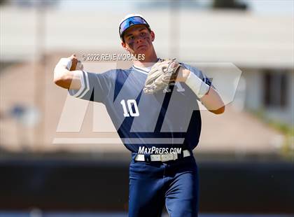 Thumbnail 3 in Aquinas vs Loyola (CIF SS D4 Quarterfinal Playoff) photogallery.