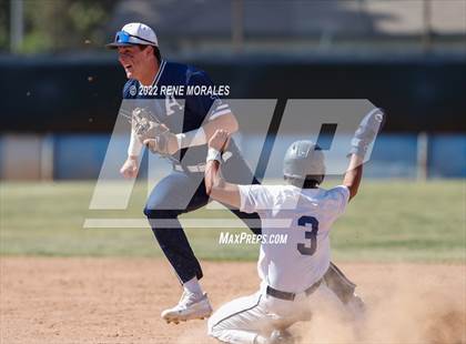 Thumbnail 3 in Aquinas vs Loyola (CIF SS D4 Quarterfinal Playoff) photogallery.