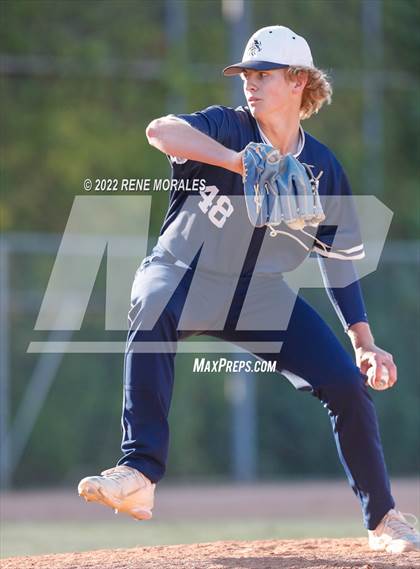 Thumbnail 3 in Aquinas vs Loyola (CIF SS D4 Quarterfinal Playoff) photogallery.