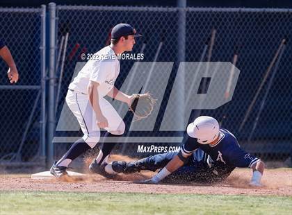 Thumbnail 3 in Aquinas vs Loyola (CIF SS D4 Quarterfinal Playoff) photogallery.