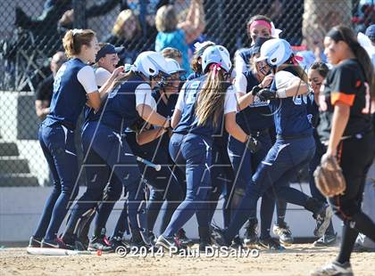 Thumbnail 2 in Erie vs. Valor Christian (CHSAA 4A Semi-Final) photogallery.