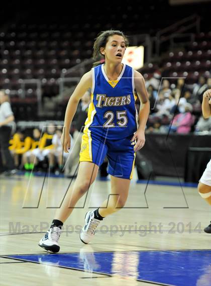 Thumbnail 3 in Salt River vs. St. David (AIA D4 Semifinal) photogallery.