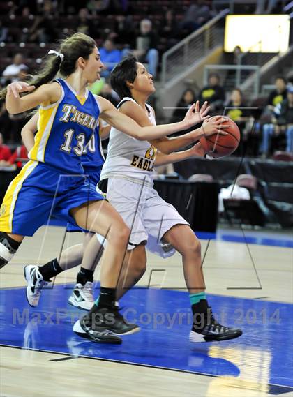 Thumbnail 3 in Salt River vs. St. David (AIA D4 Semifinal) photogallery.