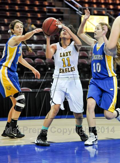 Thumbnail 2 in Salt River vs. St. David (AIA D4 Semifinal) photogallery.
