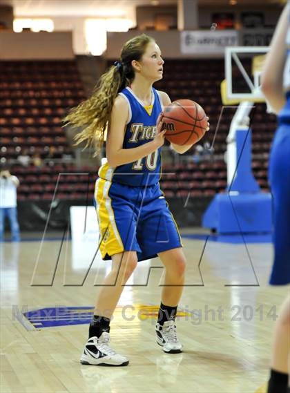 Thumbnail 1 in Salt River vs. St. David (AIA D4 Semifinal) photogallery.