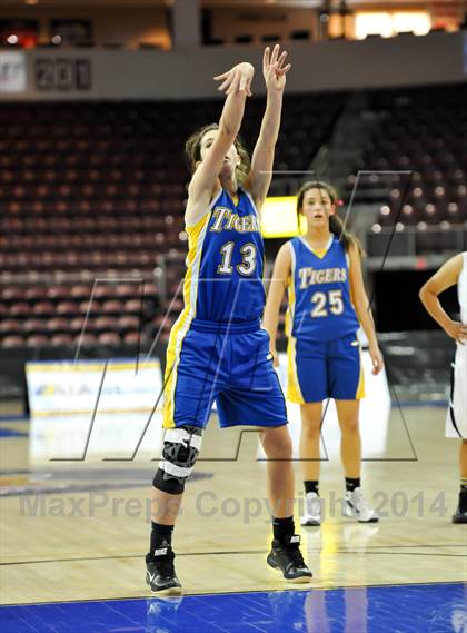 Thumbnail 3 in Salt River vs. St. David (AIA D4 Semifinal) photogallery.