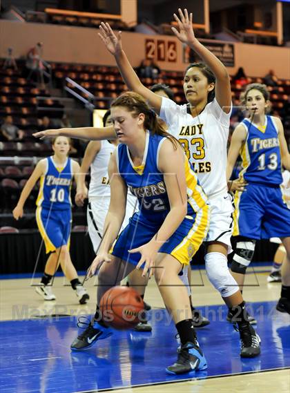 Thumbnail 2 in Salt River vs. St. David (AIA D4 Semifinal) photogallery.