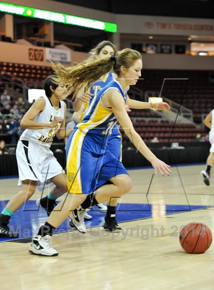 Thumbnail 3 in Salt River vs. St. David (AIA D4 Semifinal) photogallery.
