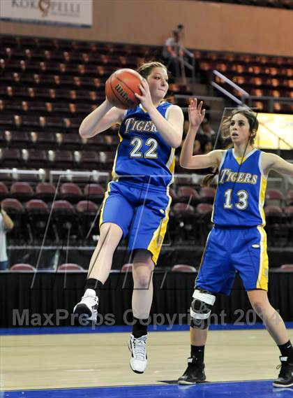 Thumbnail 1 in Salt River vs. St. David (AIA D4 Semifinal) photogallery.