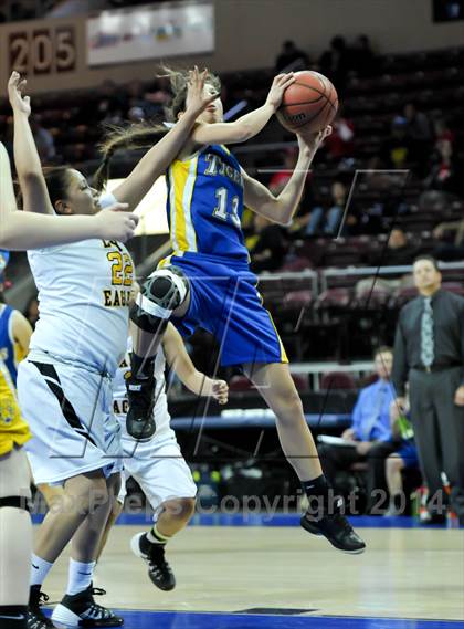 Thumbnail 3 in Salt River vs. St. David (AIA D4 Semifinal) photogallery.
