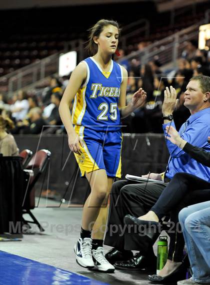 Thumbnail 3 in Salt River vs. St. David (AIA D4 Semifinal) photogallery.