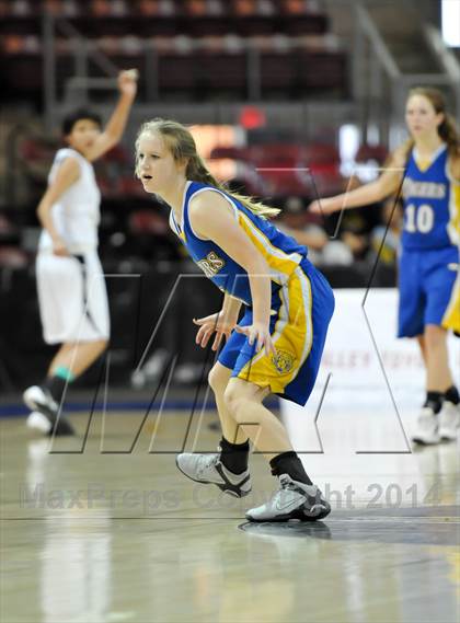 Thumbnail 2 in Salt River vs. St. David (AIA D4 Semifinal) photogallery.
