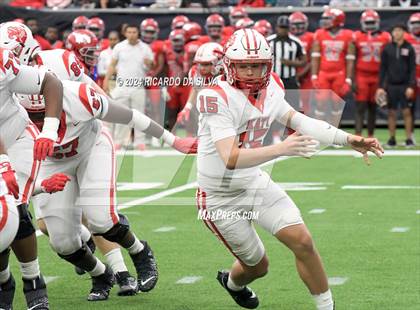 Thumbnail 2 in Katy vs. North Shore (UIL 6A Football Division 1 Region 3 Regional) photogallery.