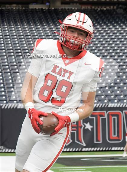 Thumbnail 1 in Katy vs. North Shore (UIL 6A Football Division 1 Region 3 Regional) photogallery.