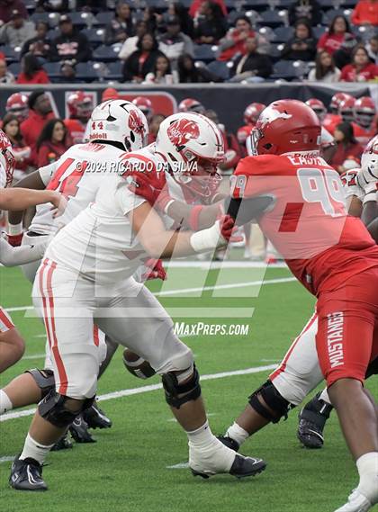 Thumbnail 2 in Katy vs. North Shore (UIL 6A Football Division 1 Region 3 Regional) photogallery.