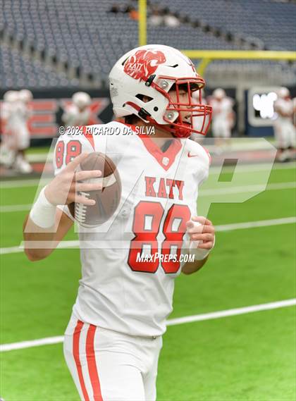 Thumbnail 1 in Katy vs. North Shore (UIL 6A Football Division 1 Region 3 Regional) photogallery.