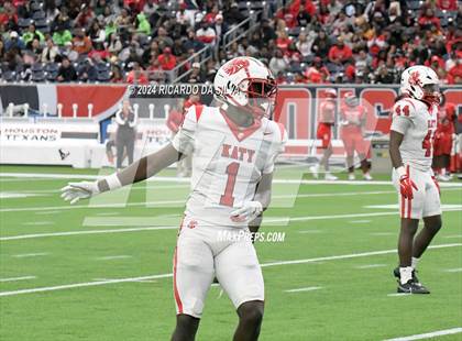 Thumbnail 2 in Katy vs. North Shore (UIL 6A Football Division 1 Region 3 Regional) photogallery.