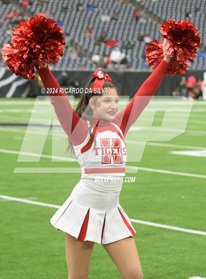 Thumbnail 1 in Katy vs. North Shore (UIL 6A Football Division 1 Region 3 Regional) photogallery.