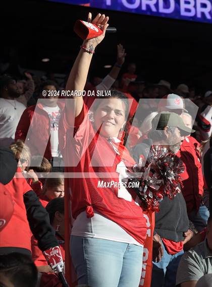 Thumbnail 1 in Katy vs. North Shore (UIL 6A Football Division 1 Region 3 Regional) photogallery.