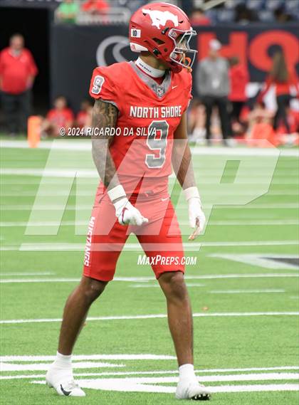 Thumbnail 2 in Katy vs. North Shore (UIL 6A Football Division 1 Region 3 Regional) photogallery.